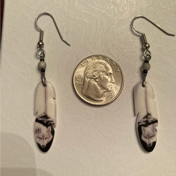 White Wolf handcrafted Earrings - Picture 6 of 8